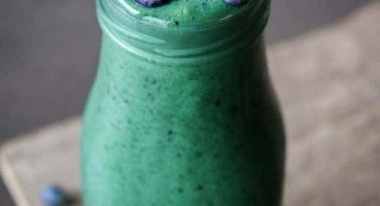 Glowing Green Spirulina Smoothie