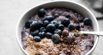 15-Minute Blueberry Flax Oatmeal