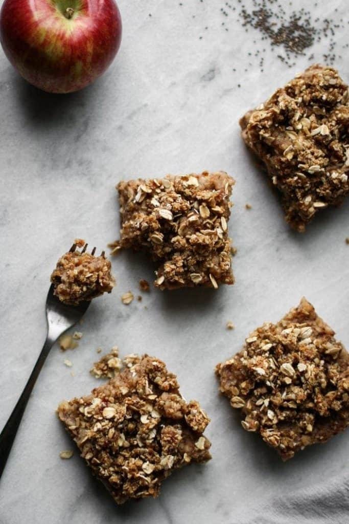 apple crumble bars with fork 