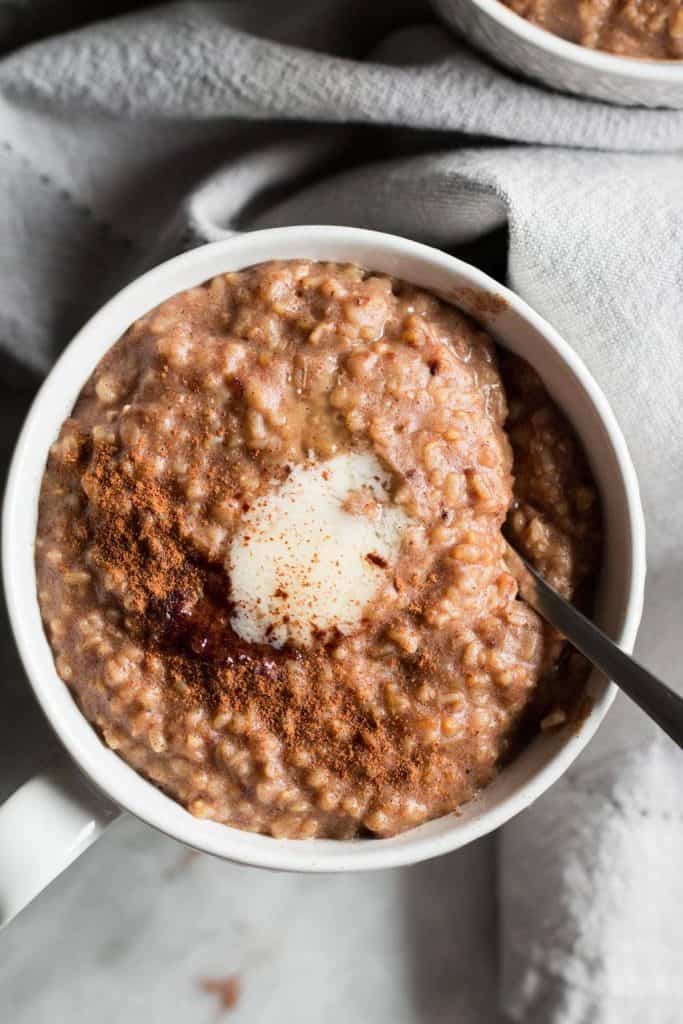 cinnamon roll steel-cut oatmeal in a mug