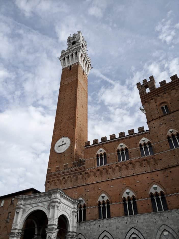 Tuscany Road Trip, building in Siena