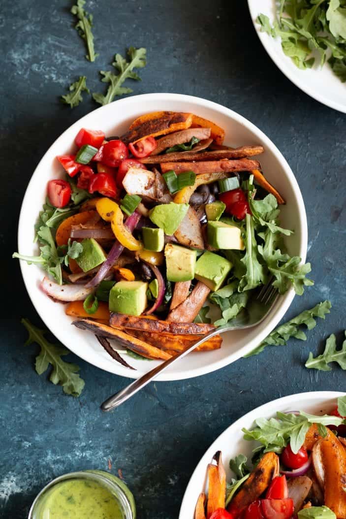 vegan fajita salad in a bowl