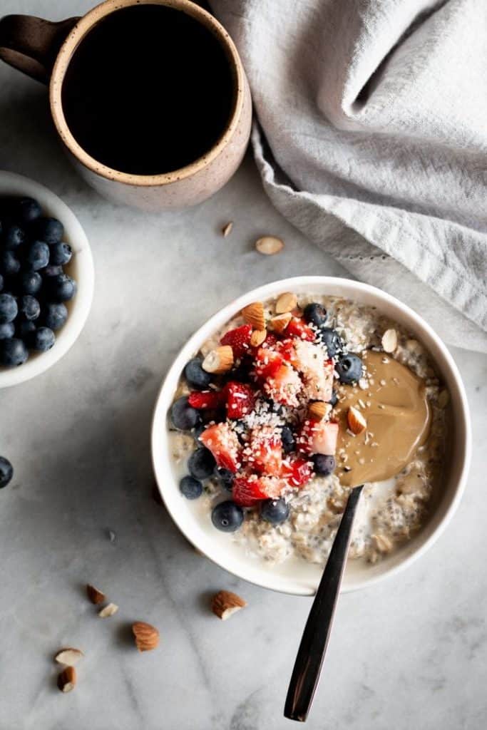 basic overnight oats in bowl