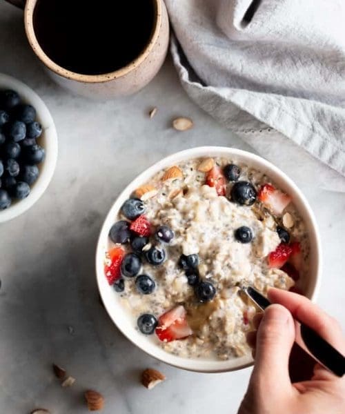oatmeal bowl with berries