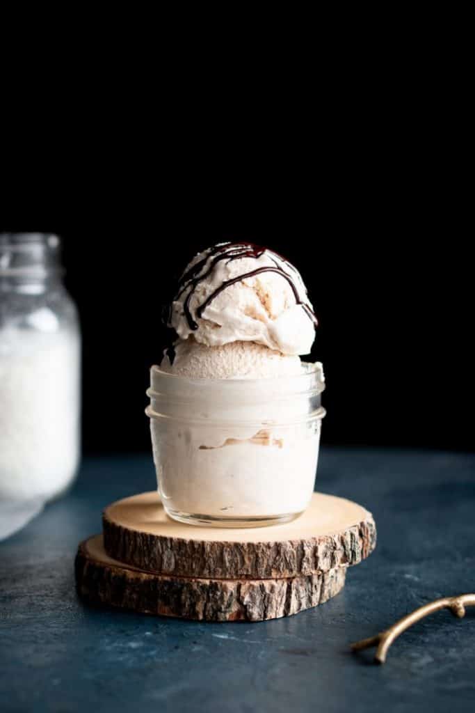 vanilla ice cream in jar - freezer-friendly recipe