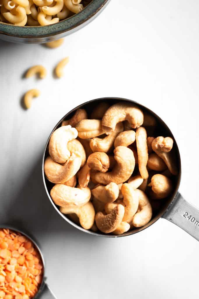cashews in cup