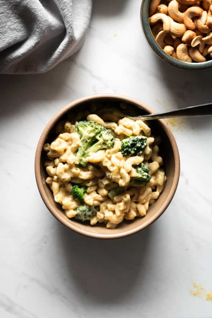 vegan mac and cheese with broccoli