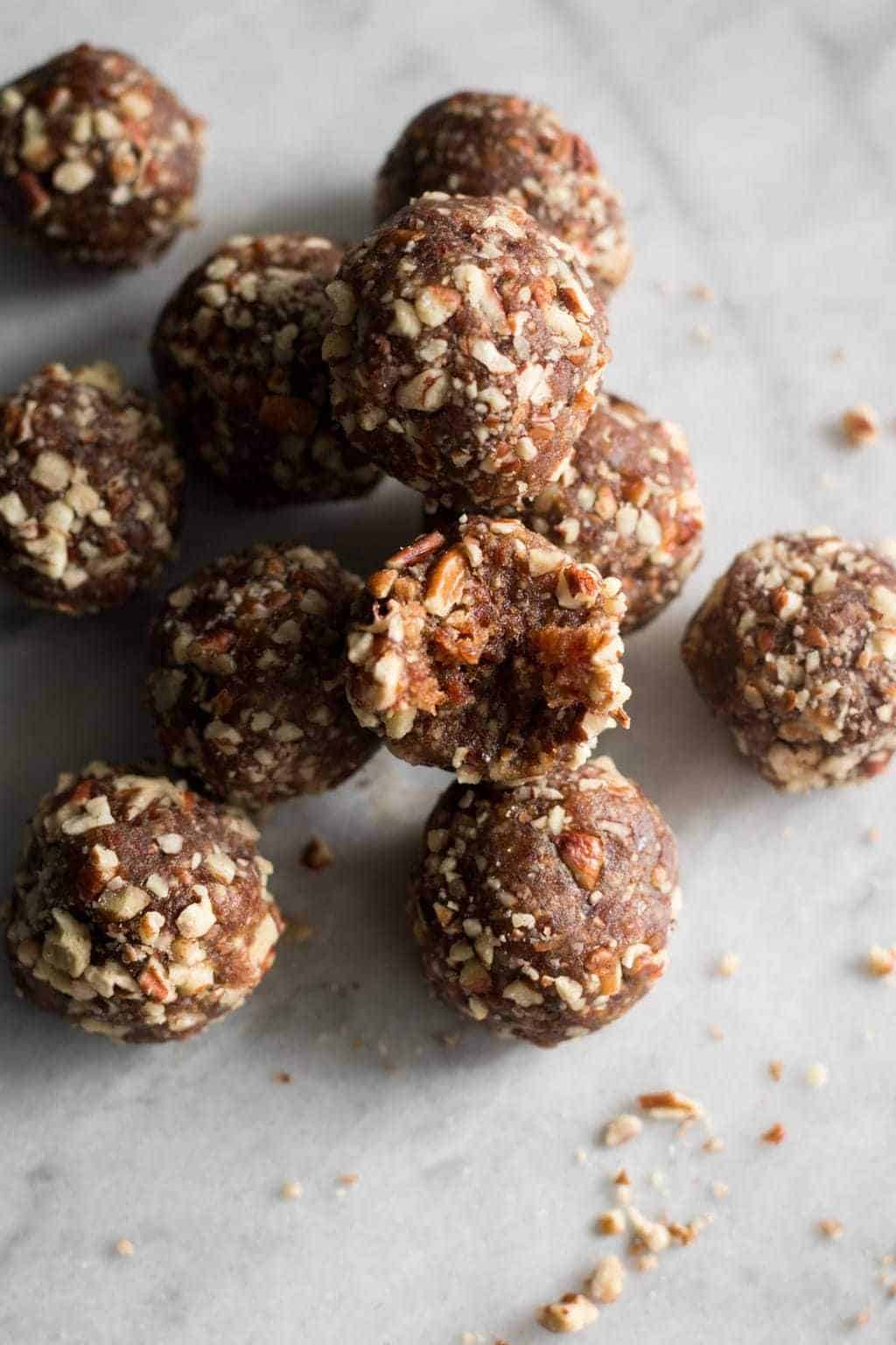 Pecan Pumpkin Spiced Date Bites