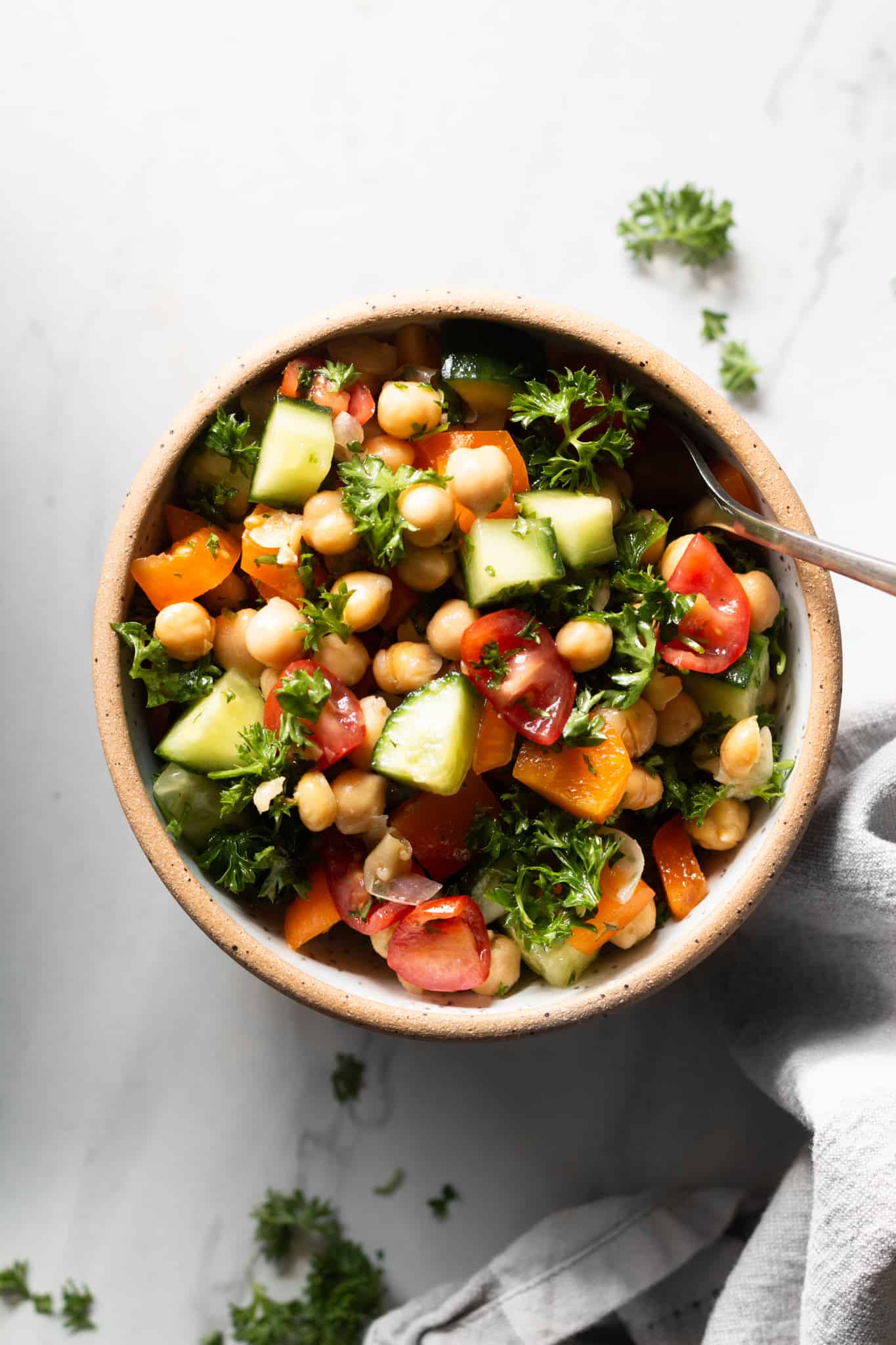 chickpea salad - 132 vegan recipes to start the new year