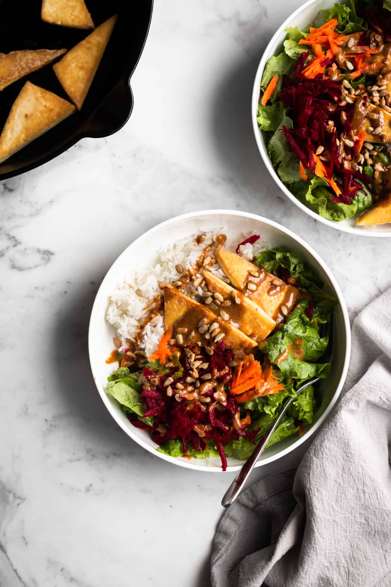 salad with tofu in bowls