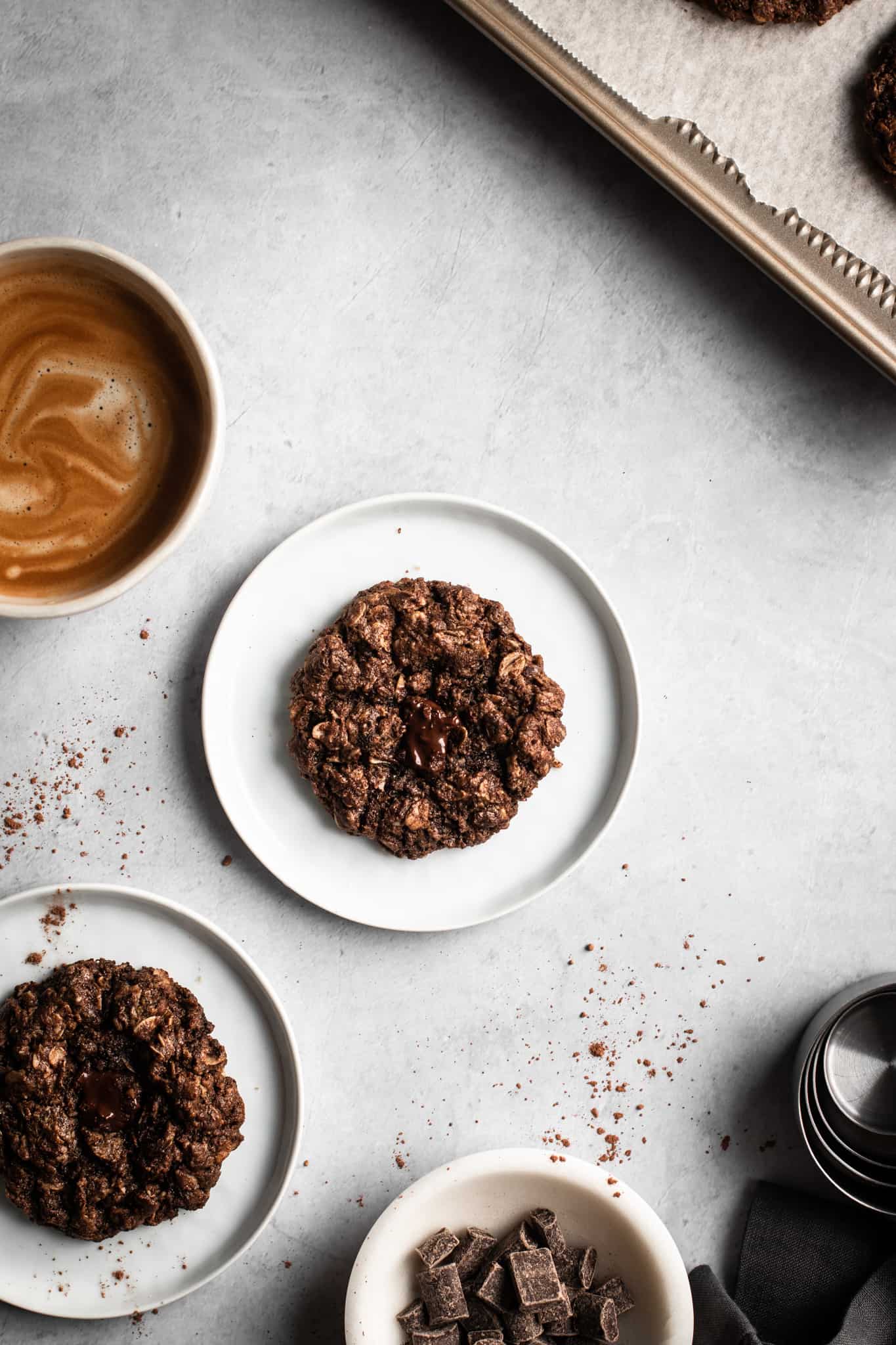 chocolate cookies - 132 vegan recipes to start the new year